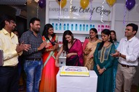 Meenakshi Dixit Launches Naturals Salon
